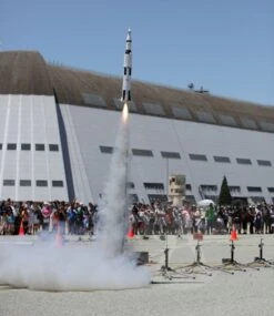 Saturn V - 1/70th Scale -Toy Rocket 03ca5fb1560ce704b0555ec36f1318b6.image .606x700