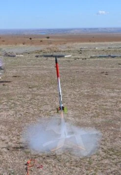 Slo-Mo 25 Slo-Mo -Toy Rocket 78a16ec779fb11250d5b4e69ac3ad55c.image .485x699