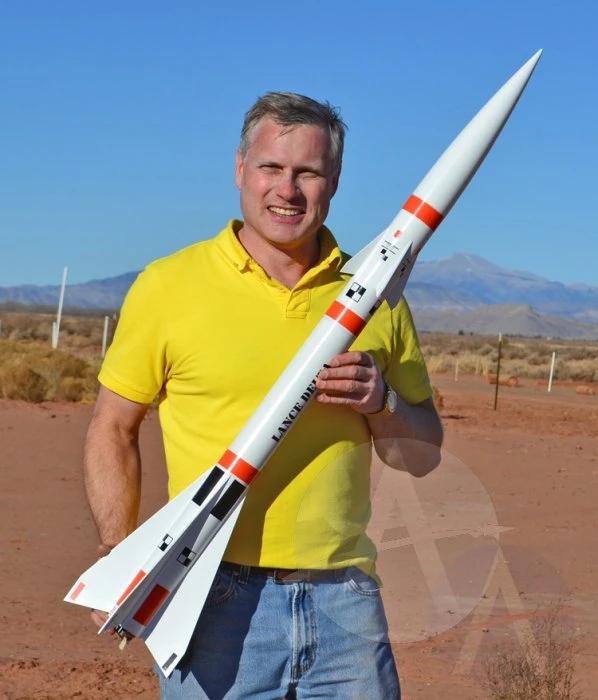 Lance Delta 2 Lance Delta - Image 2