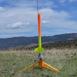 Gyro Chaser -Toy Rocket c8b95435dcab1ae842ee0074e6ed984b.image .700x700