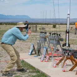 Star Lift Mega Lander -Toy Rocket e835eb2f77efaca0a365a91f7fcc62a8.image .700x700