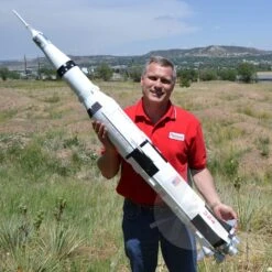 Saturn V - 1/70th Scale -Toy Rocket ff5ef01054bfd981b8f1f26a6b74a178.image .700x700